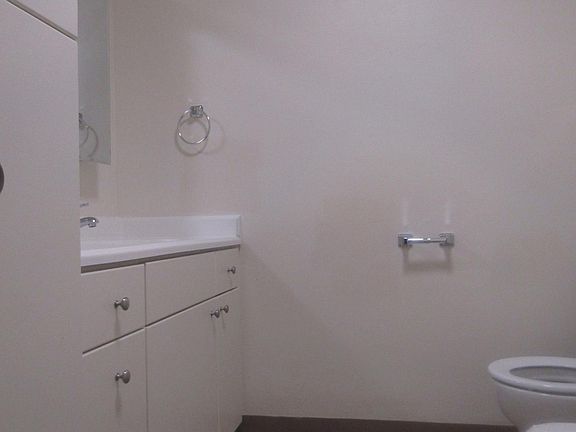 4th image of 200 N Minnesota Ave #8