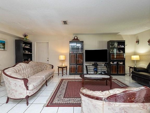 4th image of 6466 Fortune Ln