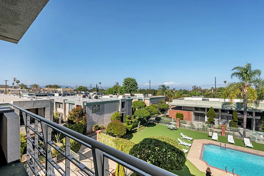 2 bed, 1426 sqft, $3,375 — Photo 3