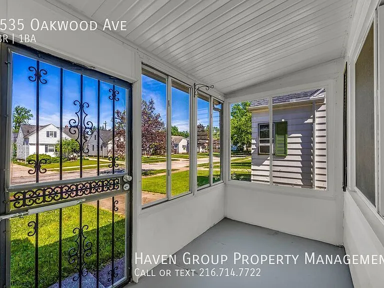 5535 Oakwood Ave — Photo 3