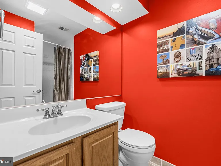 6837 Malton Ct — Photo 35