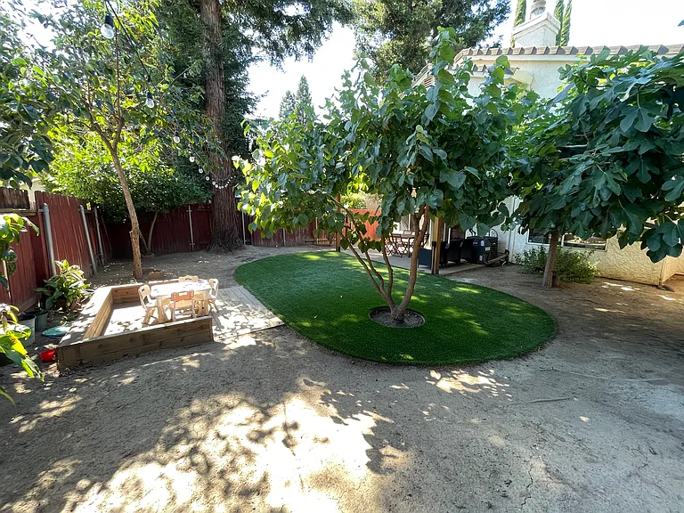 9425 Village Tree Dr — Photo 53
