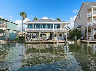 21812 Deaf P Smith Dr, Galveston, TX 77554