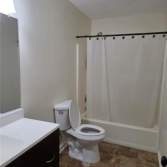 984 Overlook Dr — Photo 20