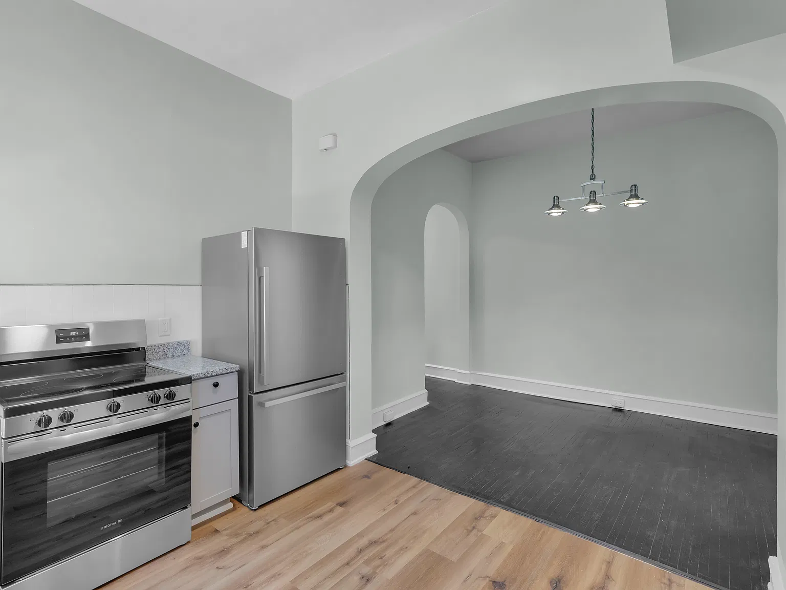 2 bed, 975 sqft, $1,500 — Photo 2