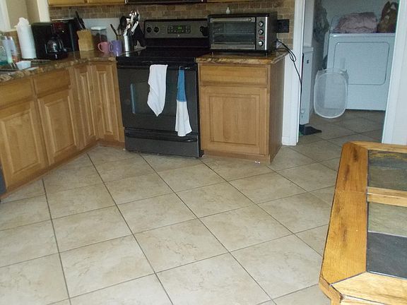 3rd image of 1146 Macaw Dr