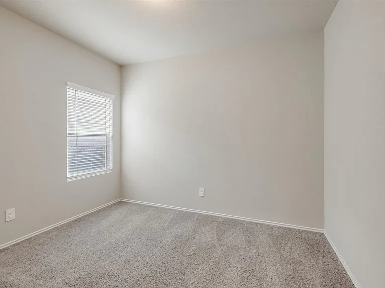 3023 Laguna Clfs — Photo 23