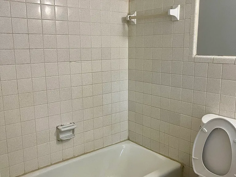 630 Burson Ave #7 — Photo 7