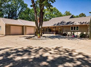 5934 SW 47th St, Topeka, KS 66610