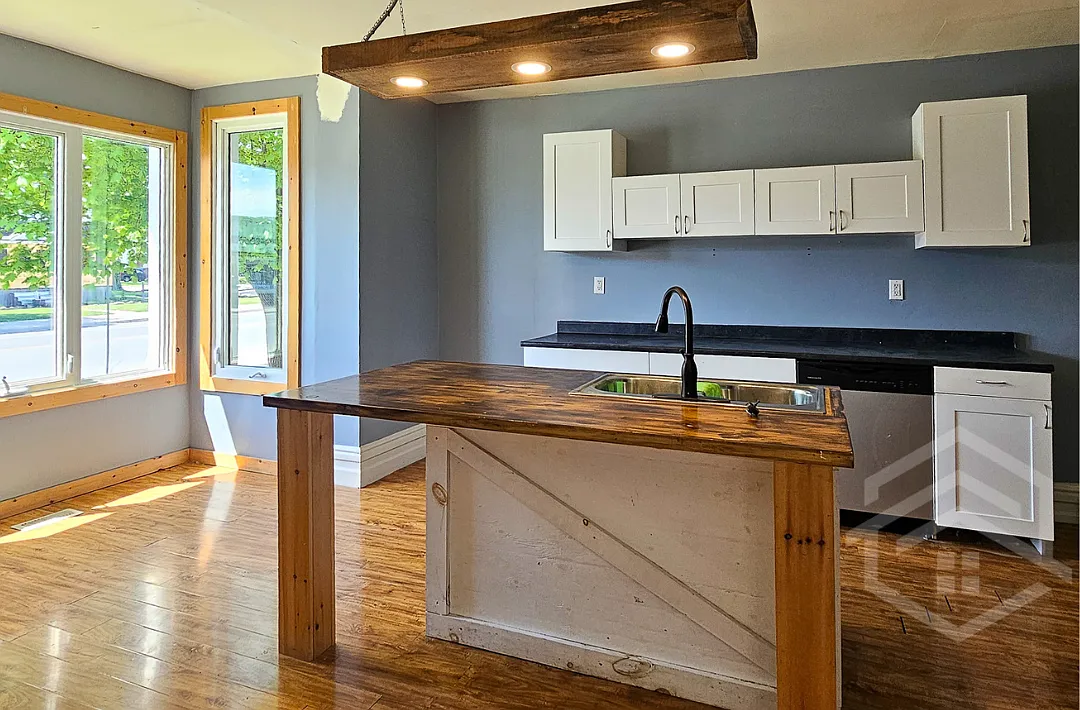 311 Talbot Street West Aylmer — Photo 2