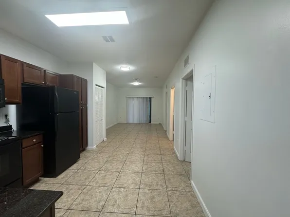 1035 NE 10th Ave, Fort Lauderdale, FL 33304