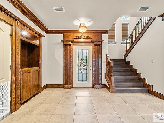 4th image of 1101 Silver Oak Dr