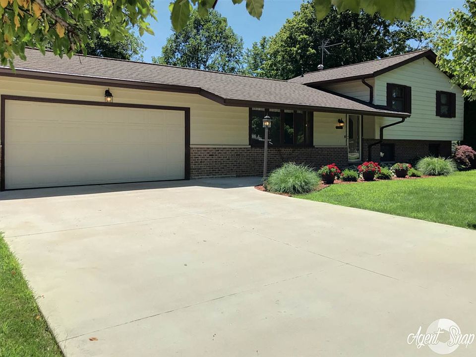 1st image of 140 Lakeland Dr