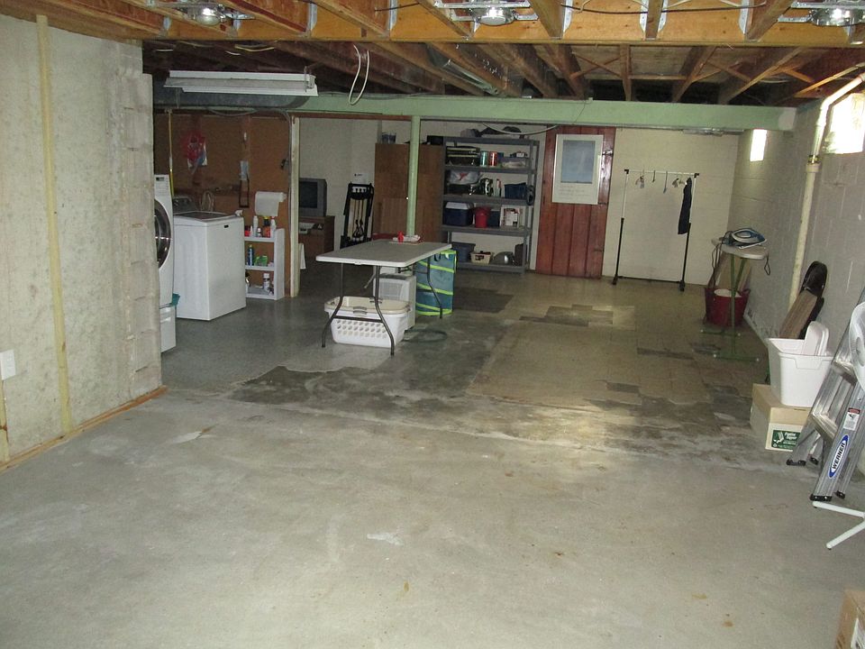 2nd image of 2107 Ivy Ave E