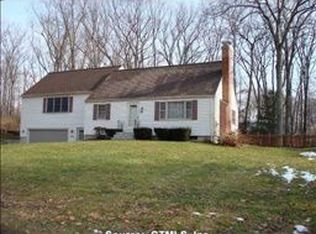 88 Knollwood Rd, Farmington, CT 06032