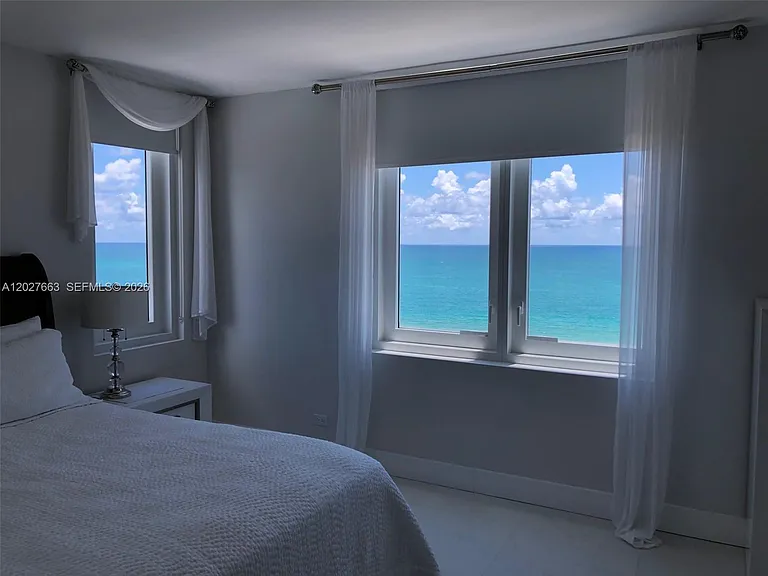 2301 Collins Ave #1210 — Photo 20