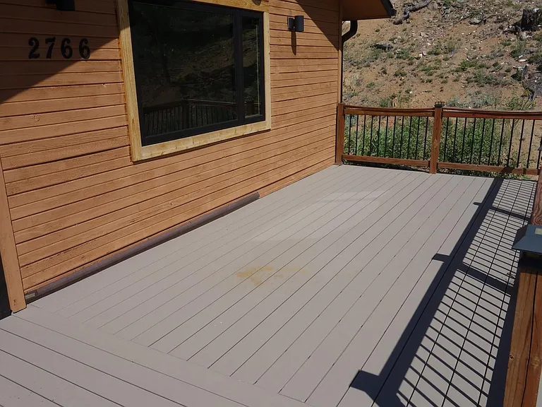 2766 Magnolia Dr — Photo 3