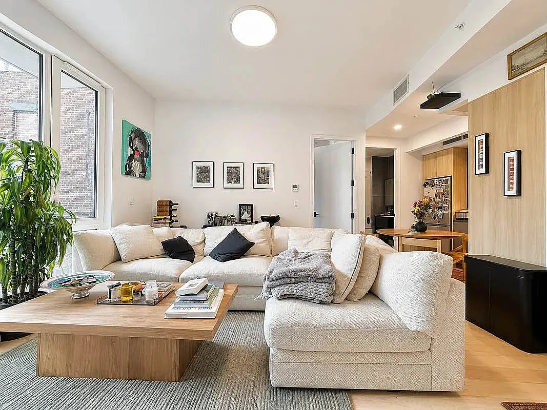 Building Photo - 151 Carlton Ave #4A