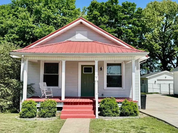 1623 Clark St, Paducah, KY 42003