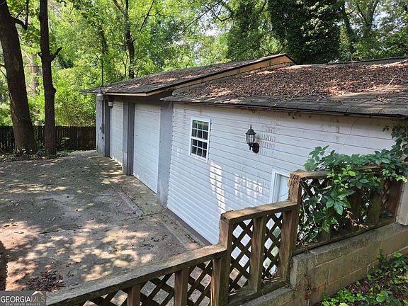 5th image of 3173 Pennington Cir SW
