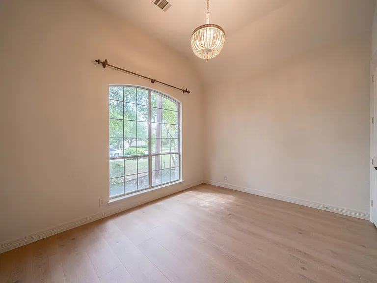 7523 Steeple Dr — Photo 22