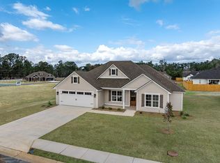 213 Barry Field Cir, Hahira, GA 31632