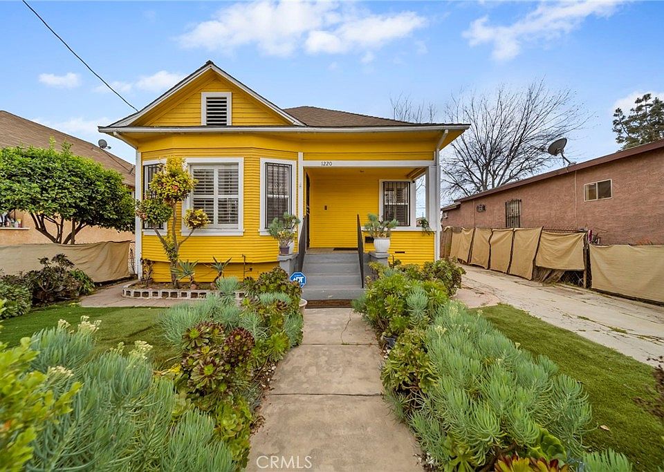 1st image of 1220 E 40th Pl