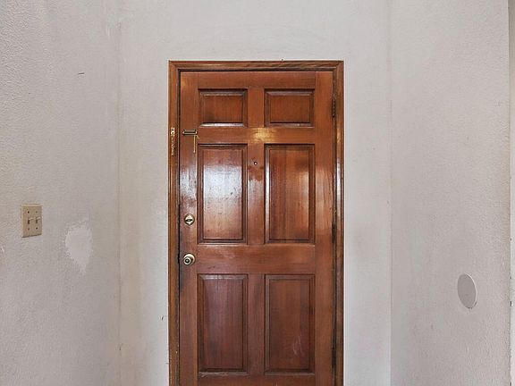 4th image of 9408 Sorbonne Dr