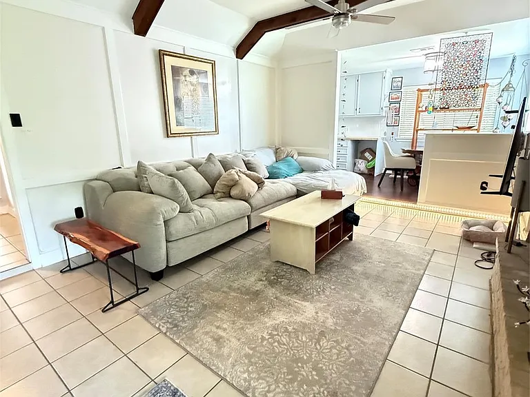 354 S Amherst Dr — Photo 9