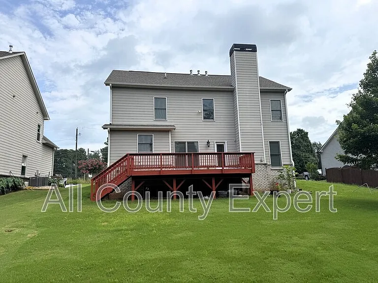 1674 Fairview Dr — Photo 29