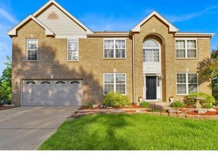 6915 Fieldstone Farms Dr, O'Fallon, MO 63368