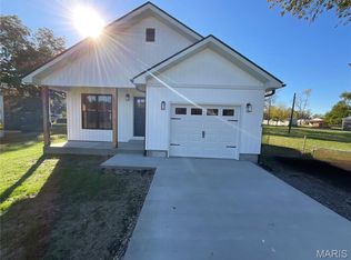 1805 Mary St, Scott City, MO 63780