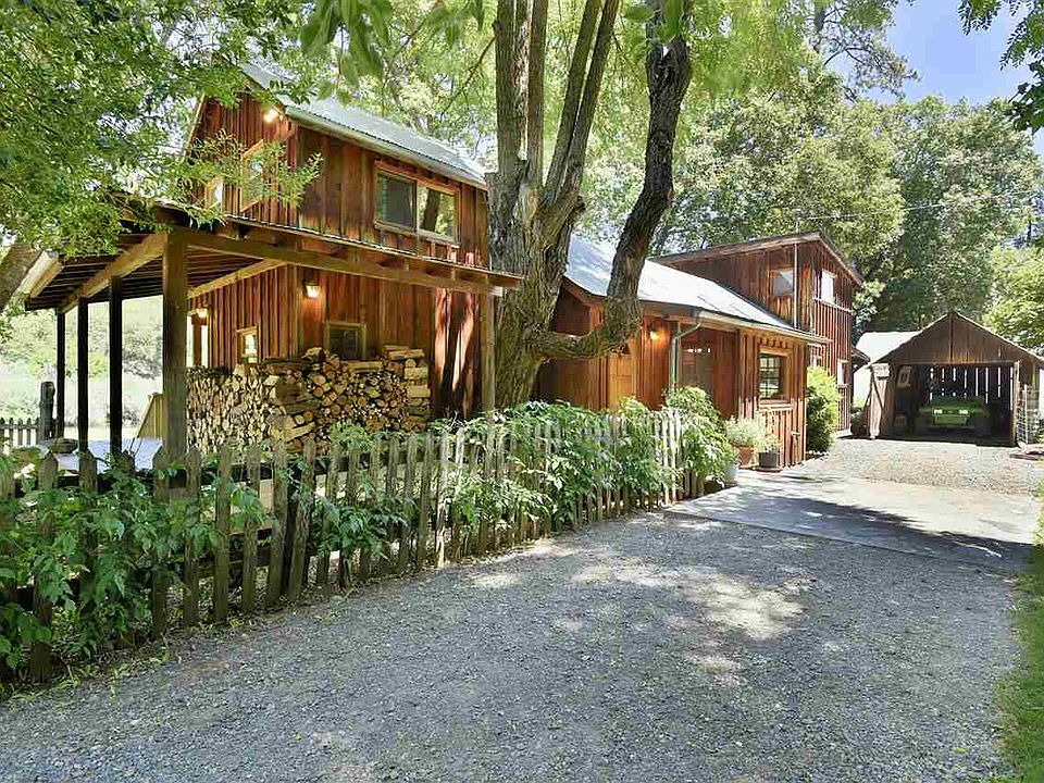 1st image of 12 Horse Creek Rd