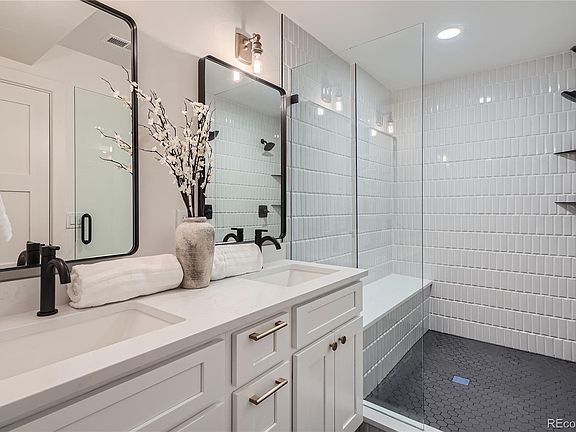4th image of 849 N Elm Street #2