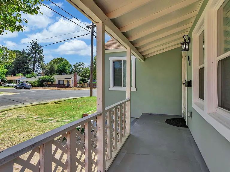 916 Poplar Ave — Photo 27