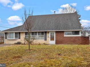 54 Cameo Rd, Levittown, PA 19057