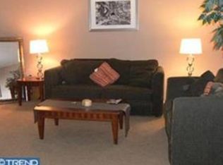 108A Chaucer Rd, Mount Laurel, NJ 08054