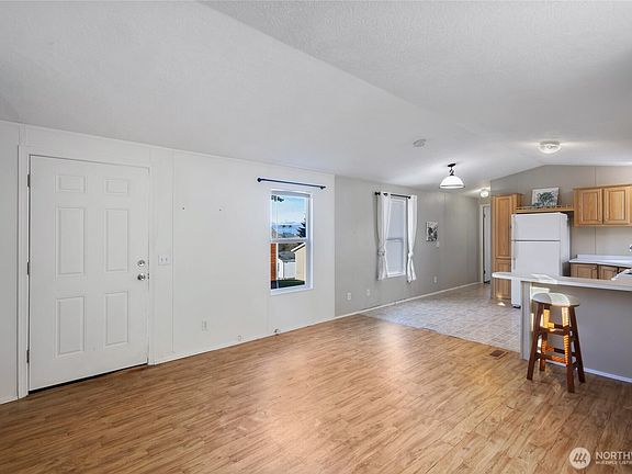 4th image of 23823 100th Avenue E #25
