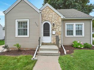 1009 9th St, Green Bay, WI 54304