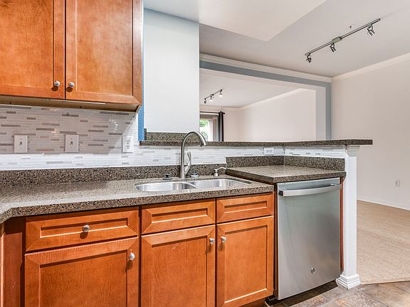 5th image of 330 Las Colinas Blvd #248
