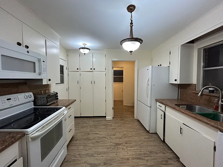 17 Ebony Ave — Photo 23