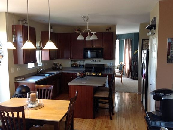 2nd image of 2818 Stonebridge Dr