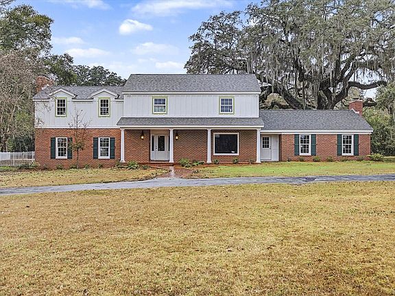 2nd image of 2414 Arendell Way