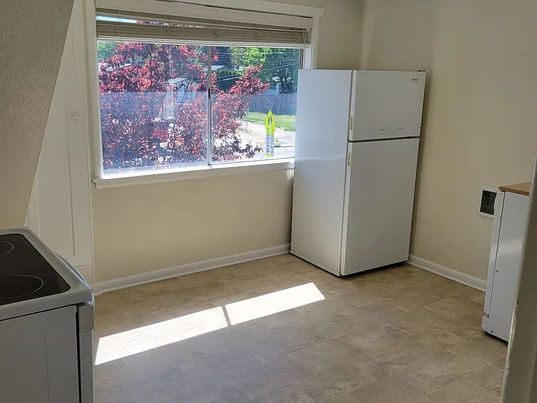 2504 S Montana — Photo 11