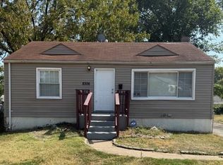 8306 Whitewater Dr, Saint Louis, MO 63134