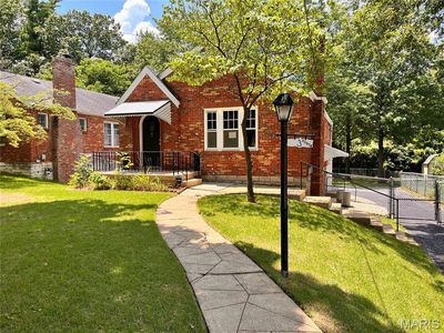 3 S Barat Ave, Saint Louis, MO, 63135