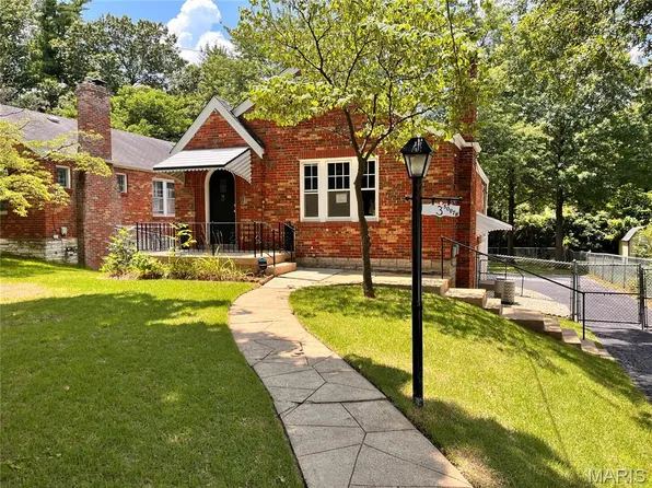3 S Barat Ave, Saint Louis, MO 63135