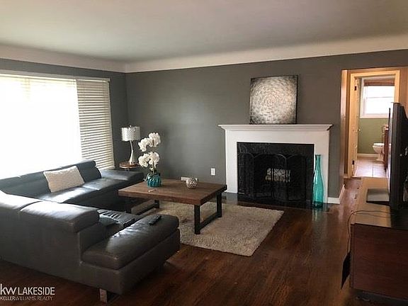 5th image of 16961 Locherbie Ave