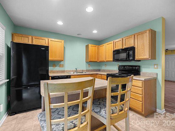 5th image of 4028 Ashby Ln
