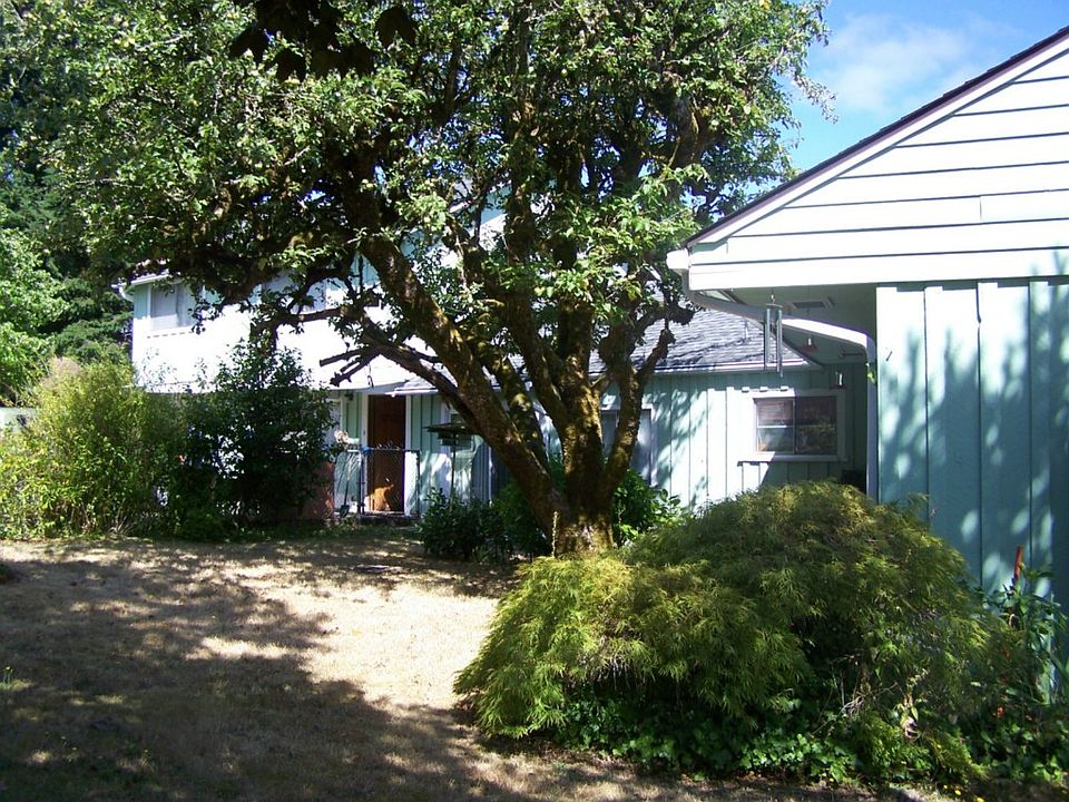 1st image of 1204 Thomas Ave